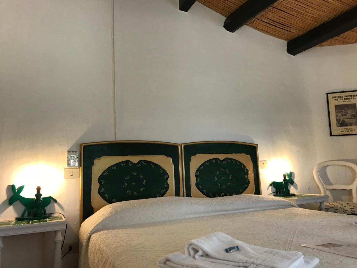 Hotel Ca' La Somara San Pantaleo Exterior foto